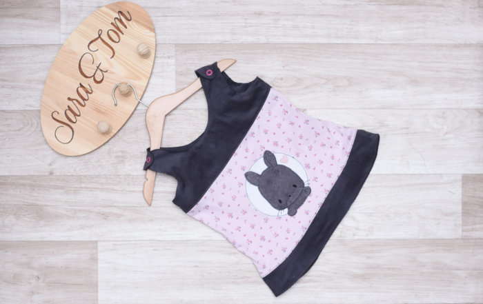 Mädchenkleid besticken