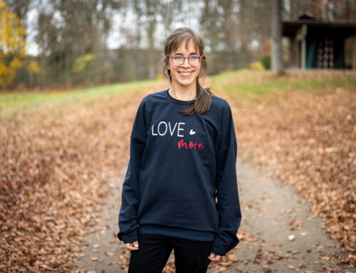 Pullover mit Falten nähen – Lexa von Zierstoff